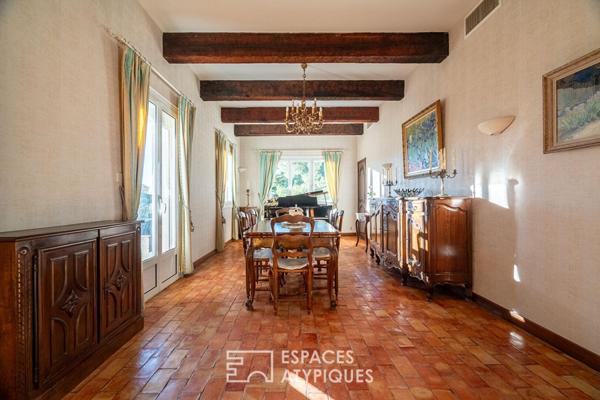 Maison d’architecte aux volumes singuliers sur les hauteurs du Rove