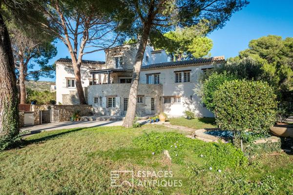 Maison d’architecte aux volumes singuliers sur les hauteurs du Rove
