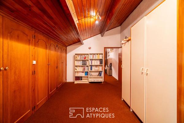 Maison d’architecte aux volumes singuliers sur les hauteurs du Rove