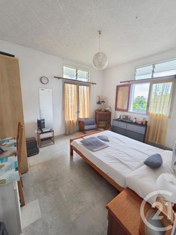 Immeuble à vendre  180 m2 ST DENIS - 974