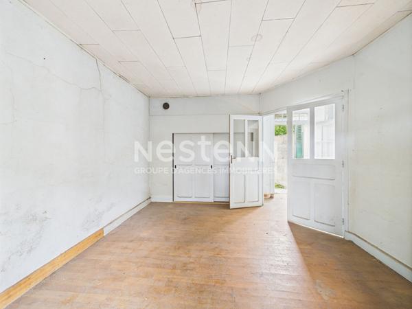 A vendre à Arpajon Sur Cere, Maison de ville 6 pièce avec cave, garage et jardin, à rénover