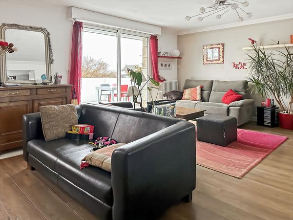 Maison lumineuse à Pluneret, près d'Auray. 128 m² habitables, 220 m² au sol, 640 m² de terrain