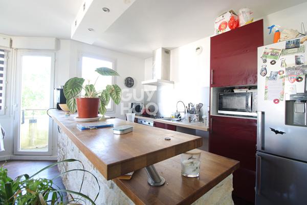 À vendre : Appartement 3 pièces à COMBS LA VILLE