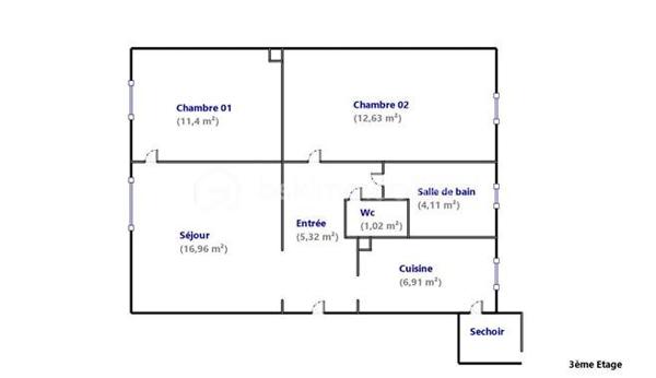Au 3e étage d’une copropriété de 4 étages, cet appartement se compose d’un couloir desservant une cuisine avec coin rangement, 
un salon, deux chambres, une salle de bains ainsi que des WC séparés.

Le bien est vendu avec une cave et un grenier.

L’appartement est libre de toute occupation et nécessite des travaux de rénovation, offrant ainsi la possibilité de le réaménager et de le personnaliser selon vos envies.
Chauffage collectif au gaz.