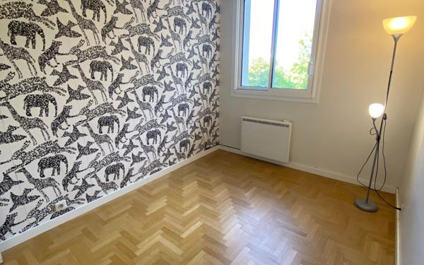 Appartement à louer    3 pièces • 70,98 m2 Issy-les-Moulineaux