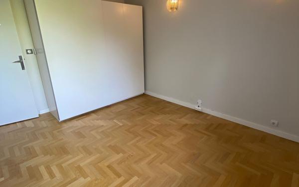 Appartement à louer    3 pièces • 70,98 m2 Issy-les-Moulineaux
