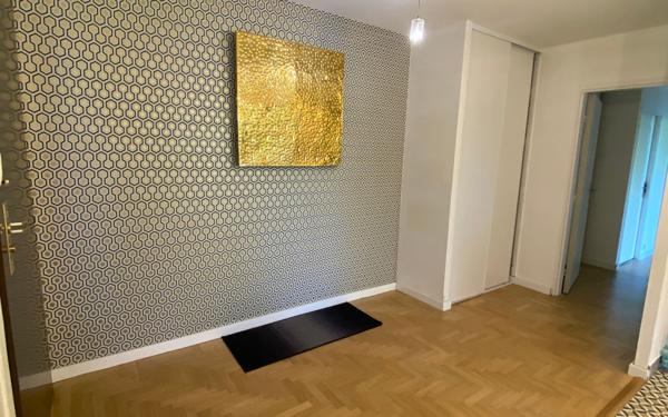 Appartement à louer    3 pièces • 70,98 m2 Issy-les-Moulineaux