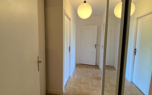 Appartement à louer    3 pièces • 70,98 m2 Issy-les-Moulineaux