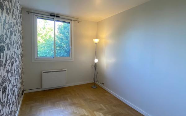 Appartement à louer    3 pièces • 70,98 m2 Issy-les-Moulineaux