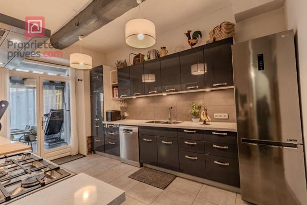 RARE- MAISON DE MAITRE Vedène centre 7 pièce(s) 144 m2, grand confort