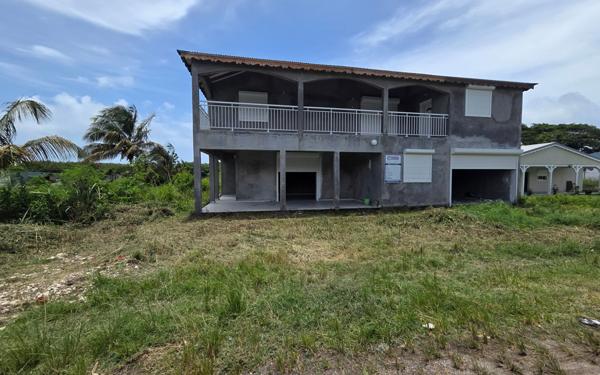 Maison à vendre    7 pièces •  Le Moule