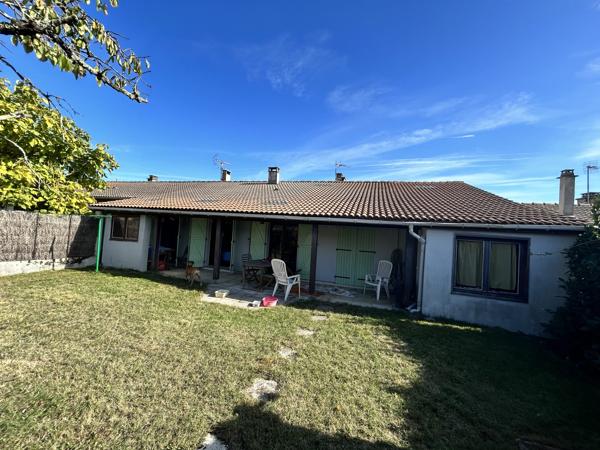 À vendre - Maison mitoyenne 2 côtés, 5 pièces située à Carbon-Blanc (33560)