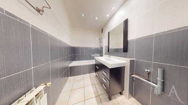 Appartement Grenoble 2 pièce(s) 69.12 m2