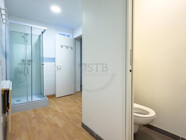 Maison de 130m² environ avec potentiel sur 594m2 de terrain à proximité des commodités