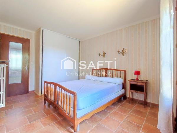 Maison de caractère avec jardin et garage, à quelques pas du centre historique d’Arles