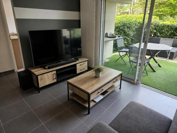 Bel Appartement au rez-de-chaussée avec terrasse et jardinet