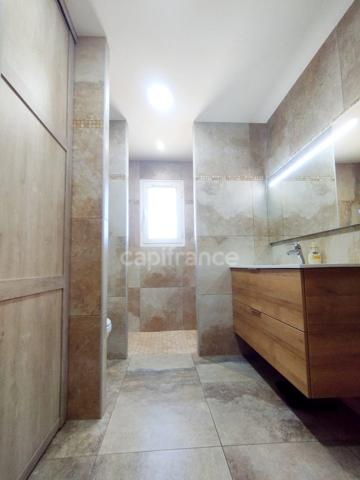 Appartement T5 de 124 m2 avec vue panoramique sur la mer et son jardin à FOLELLI