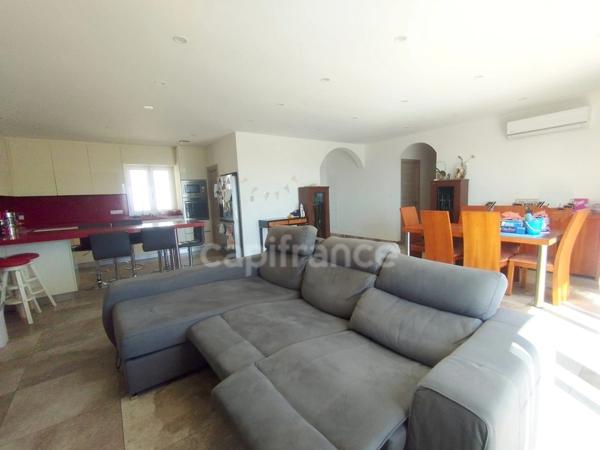 Appartement T5 de 124 m2 avec vue panoramique sur la mer et son jardin à FOLELLI