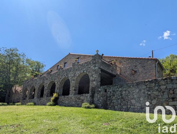 Mas 8 pièces de 195 m² à Saint-Laurent-de-Cerdans (66260)