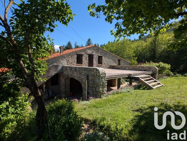 Mas 8 pièces de 195 m² à Saint-Laurent-de-Cerdans (66260)