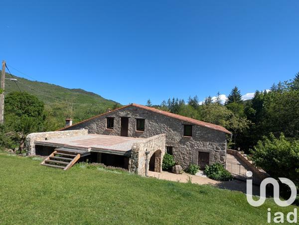 Mas 8 pièces de 195 m² à Saint-Laurent-de-Cerdans (66260)