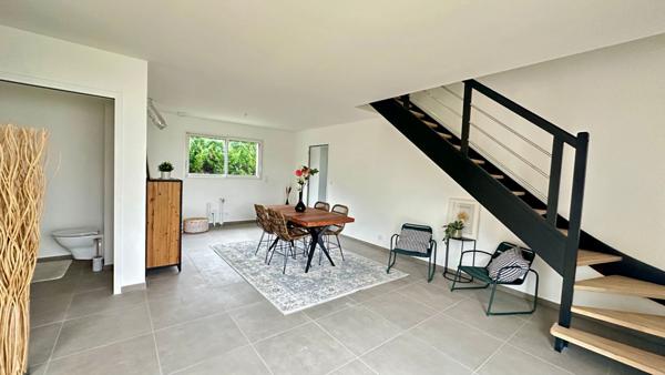 Vente Maison112 m² - 6 Pièces - SAINT COULOMB (35350)