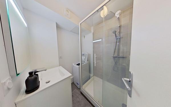 Appartement à louer    4 pièces •  Lyon 9