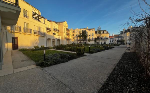 Appartement à louer    3 pièces • 59,79 m2 Serris