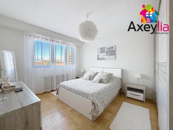 Roanne (42300) A VENDRE - ROANNE CENTRE - PROCHE GARE - APPARTEMENT T5 AVEC QUATRE CHAMBRES, DEUX BALCONS, CAVE ET GARAGE