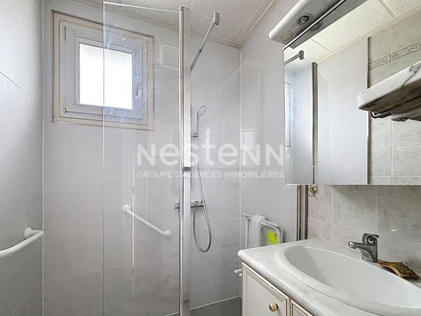 Appartement T4 BRON 3 chambres - Dernier étage - Cave - Garage - Secteur MARNE/PISCINE - 69500 BRON