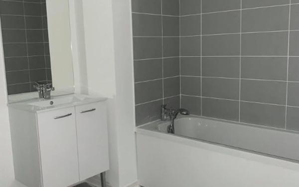 Appartement à louer    2 pièces • 63,53 m2 Lacroix-Saint-Ouen