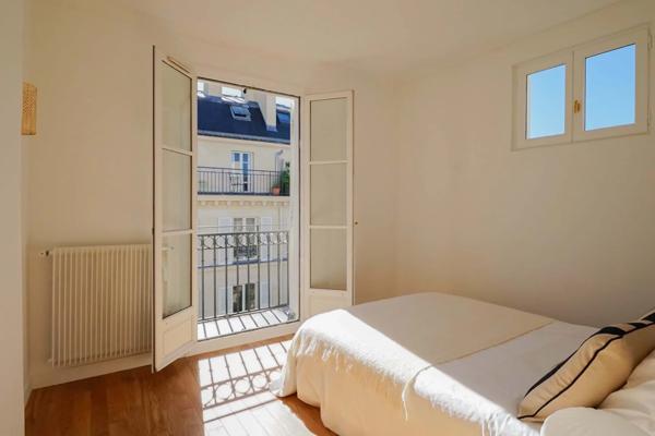 Appartement Paris 9e - RUE CHAPTAL