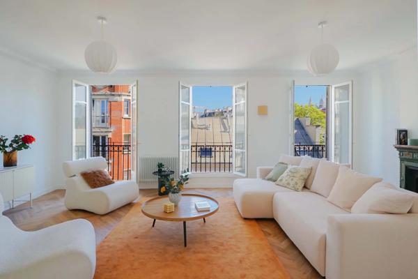 Appartement Paris 9e - RUE CHAPTAL