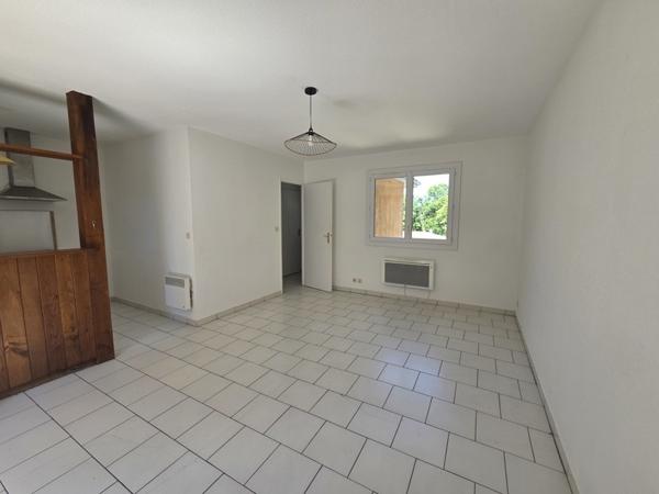 Appartement à louer 550 € CC Aire-sur-l'Adour 2 p 45 m² DPE E