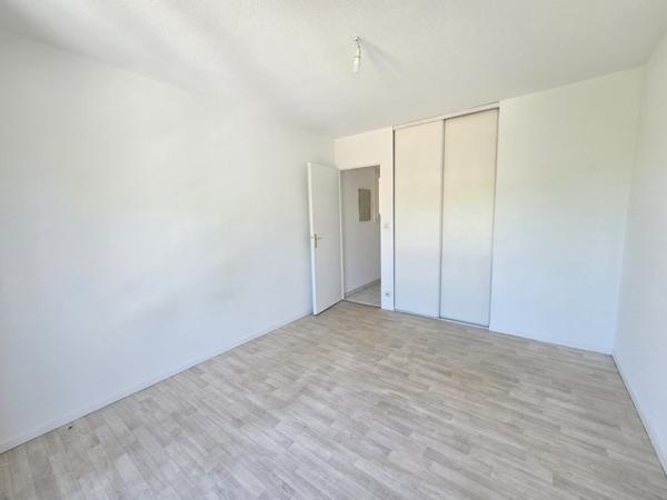 Appartement à louer 550 € CC Aire-sur-l'Adour 2 p 45 m² DPE E