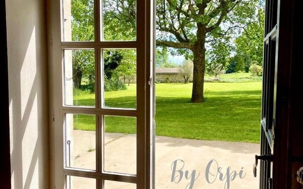 Maison à vendre    8 pièces •  Malataverne