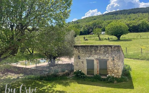 Maison à vendre    8 pièces •  Malataverne