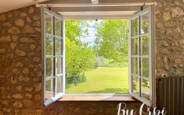 Maison à vendre    8 pièces •  Malataverne