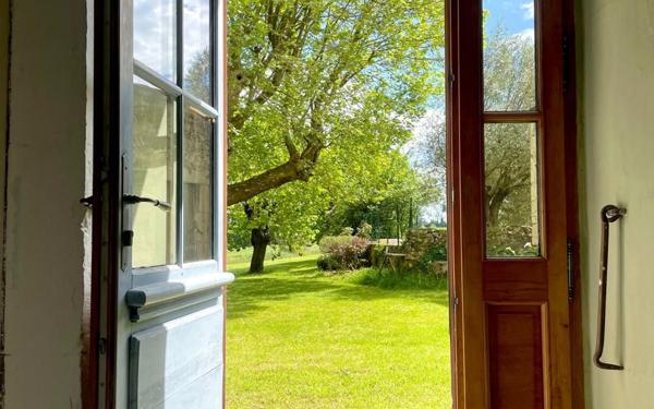 Maison à vendre    8 pièces •  Malataverne