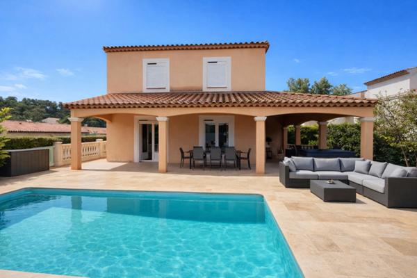 Maison 127 m² — Piscine — Studio indépendant — Vue dégagée — Brignoles