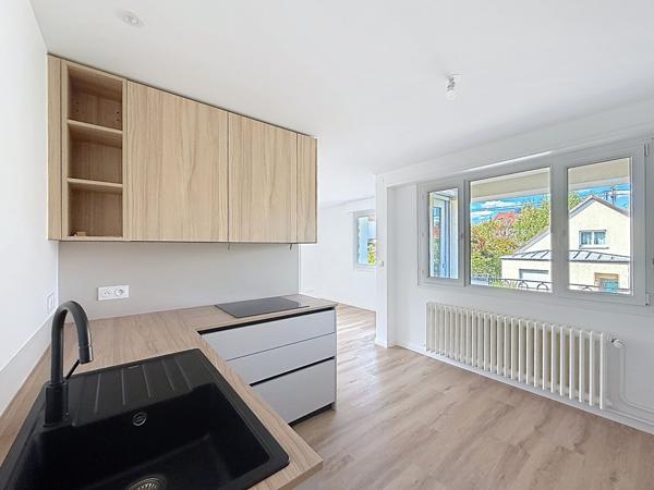 ECKBOLSHEIM - Splendide F4 rénové Eckbolsheim