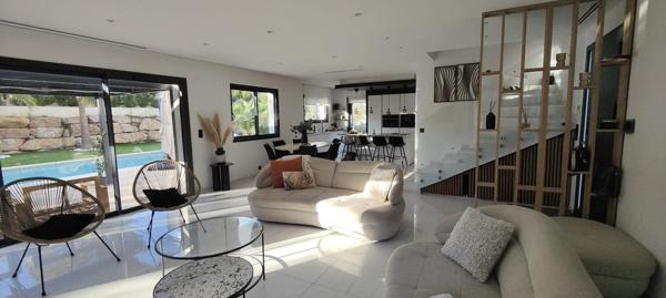 VILLA RECENTE DE 130 M2 AVEC PISCINE