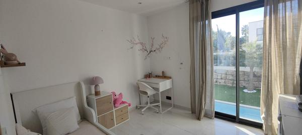 VILLA RECENTE DE 130 M2 AVEC PISCINE