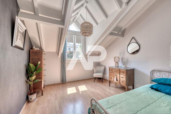 Maison Rueil Malmaison 7 pièce(s) 140m2 €950 000 ** - Référence 19462