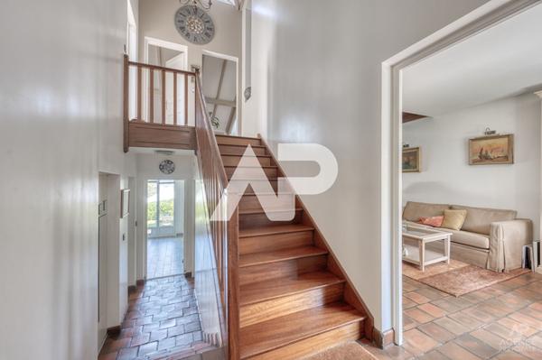 Maison Rueil Malmaison 7 pièce(s) 140m2 €950 000 ** - Référence 19462