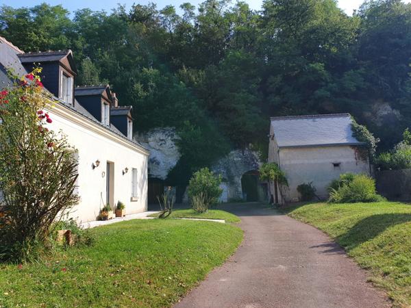Authentique maison de vigneron avec dépendances