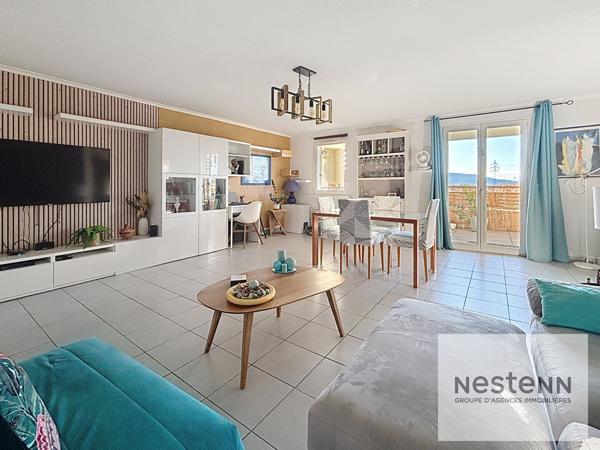FREJUS - T4 de 112 m² avec terrasse - Résidence récente, proche commerces