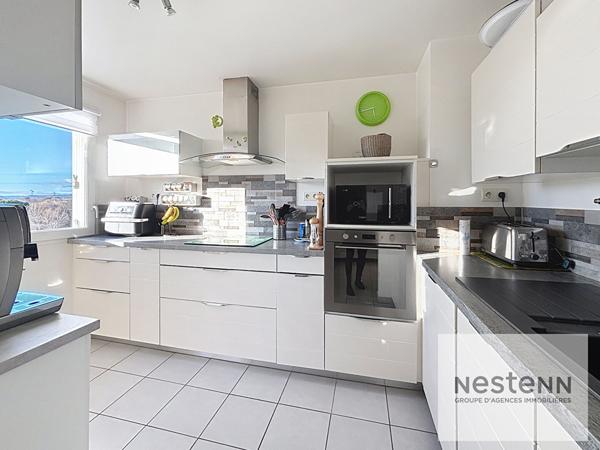 FREJUS - T4 de 112 m² avec terrasse - Résidence récente, proche commerces