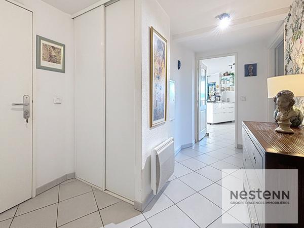 FREJUS - T4 de 112 m² avec terrasse - Résidence récente, proche commerces