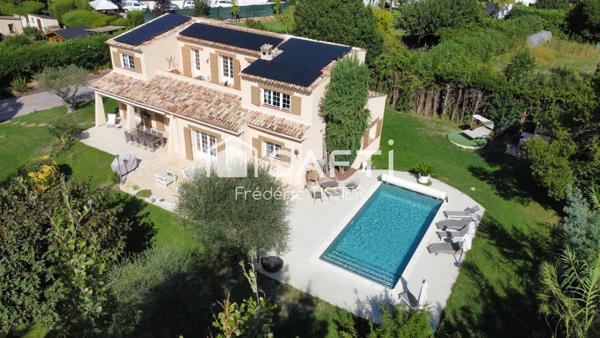 La Roquette-Sur-Siagne : Villa rénové avec Piscine.